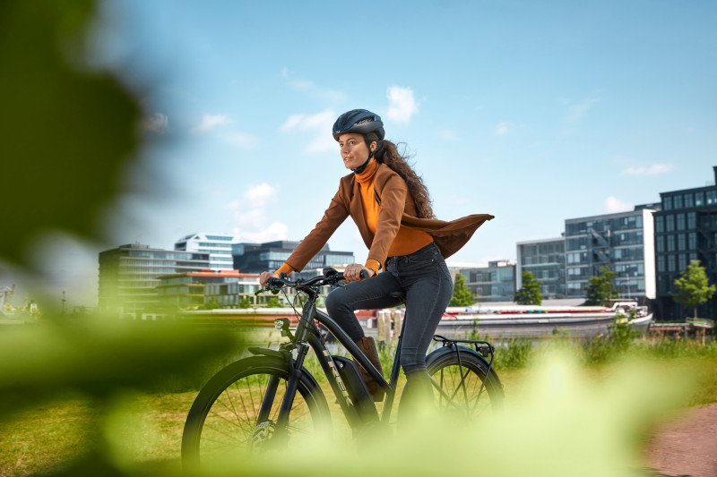 Entspannt auf dem Weg zur Arbeit mit einem E-Bike