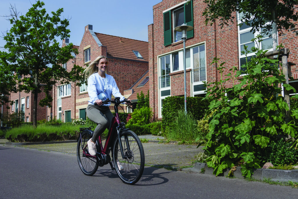 Machen sie Besorgungen in der Stadt mit ihrem E-Bike